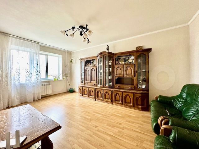 4-к. квартира, 80 м², 3/10 эт.