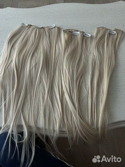 Волосы на заколках искусственные блонд