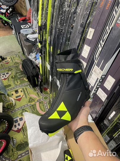 Лыжные ботинки fischer carbon skate 22-23