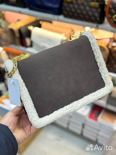 Сумка Guess замшевая с мехом