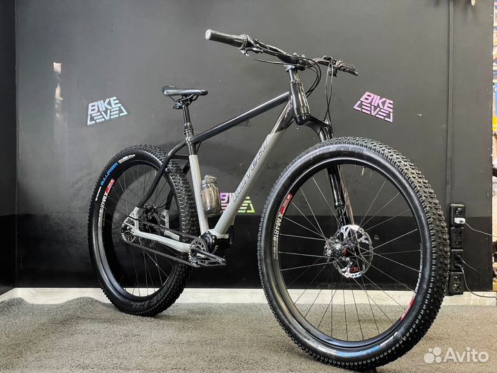 Premium Mi-Tech Pinion 18 / Lefty carbon