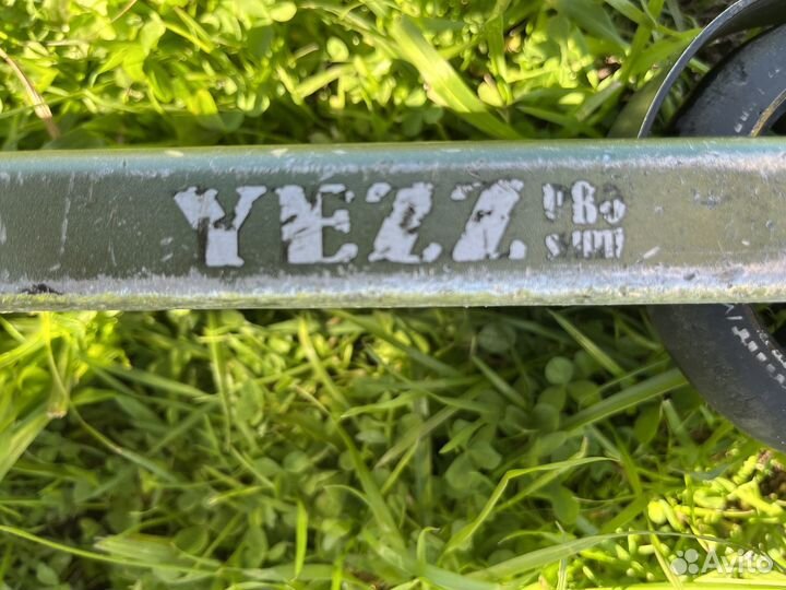 Трюковой самокат Yeez wow 3.0