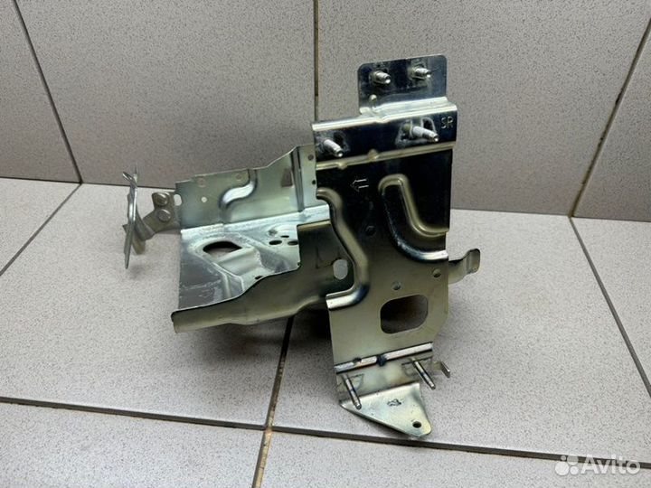 Крепление АКБ (корпус/подставка) Nissan Qashqai