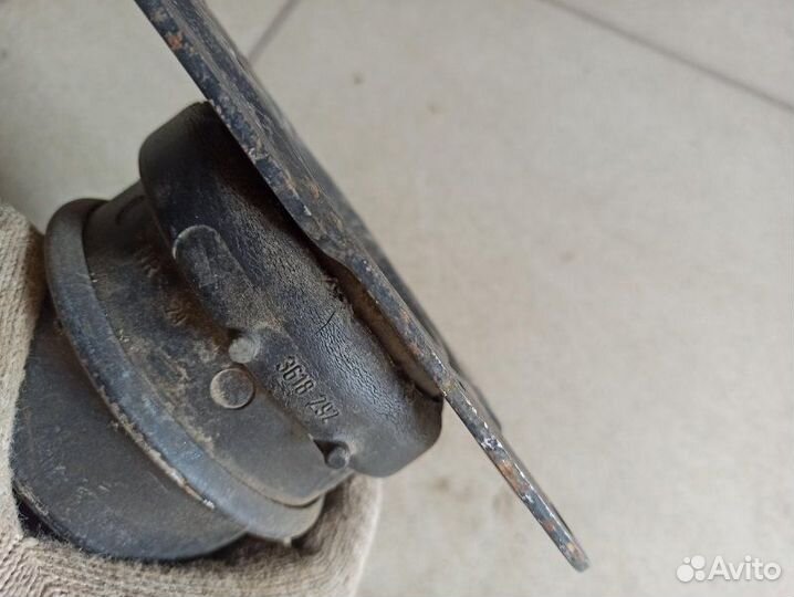 Опора двигателя Skoda Fabia 1 1999-2007