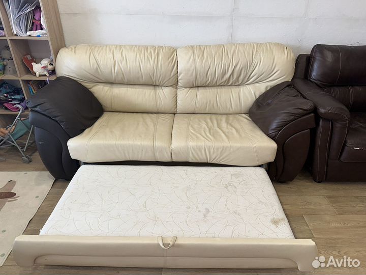 Диван раскладной кожанный с креслом
