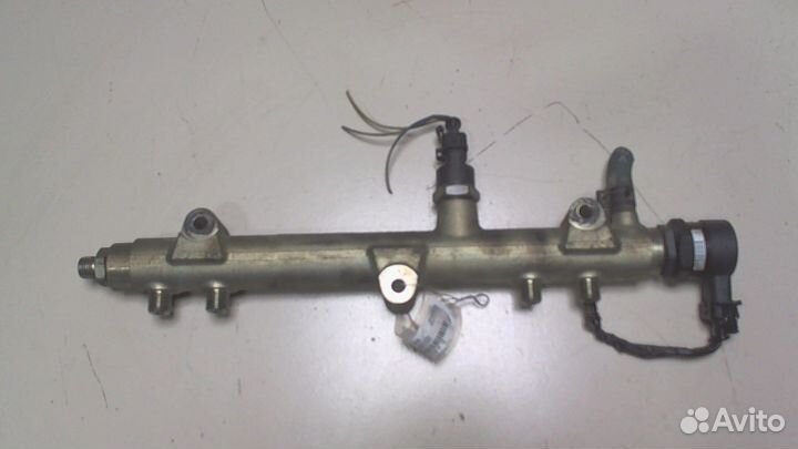 Рампа топливная Jeep Liberty, 2005