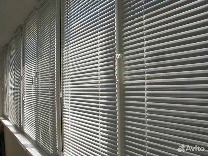 Жалюзи, шторы