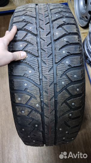 Bridgestone Ice Cruiser 7000 235/60 R16 100T