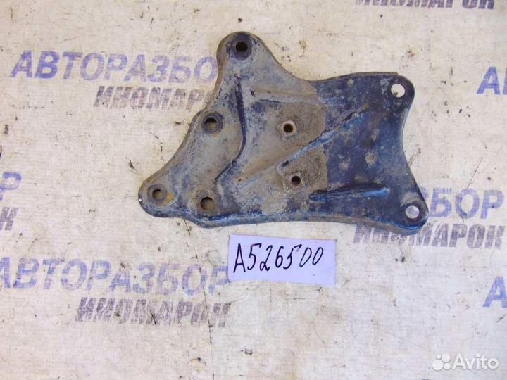 Кронштейн передней балки для Mitsubishi Galant 8