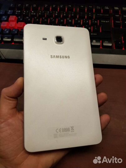 Планшет Samsung Galaxy Tab A 7.0 SM-T285 (2016)