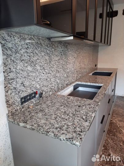 Столешница из камня для кухни и барбекю