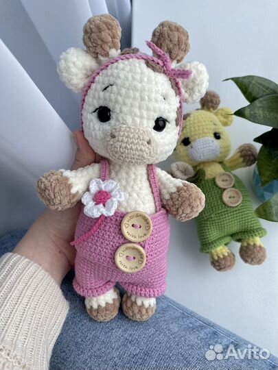 Вязаная игрушка жираф