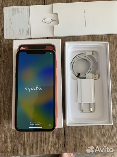 Телефон iPhone XR