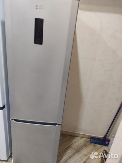 Холодильник beko