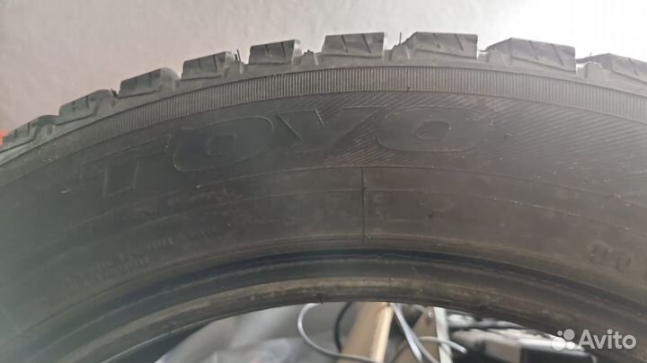 Toyo Observe Ice-Freezer 225/55 R19 99T