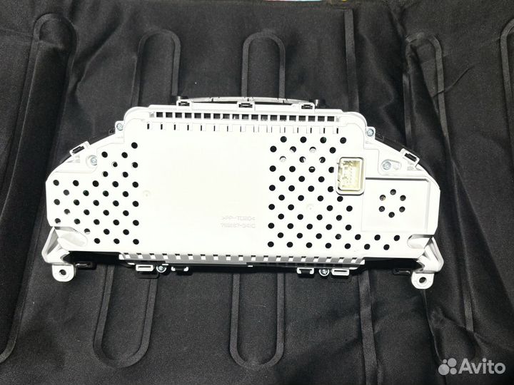 Панель приборов TFT volvo R-Design GEN2 спидометр