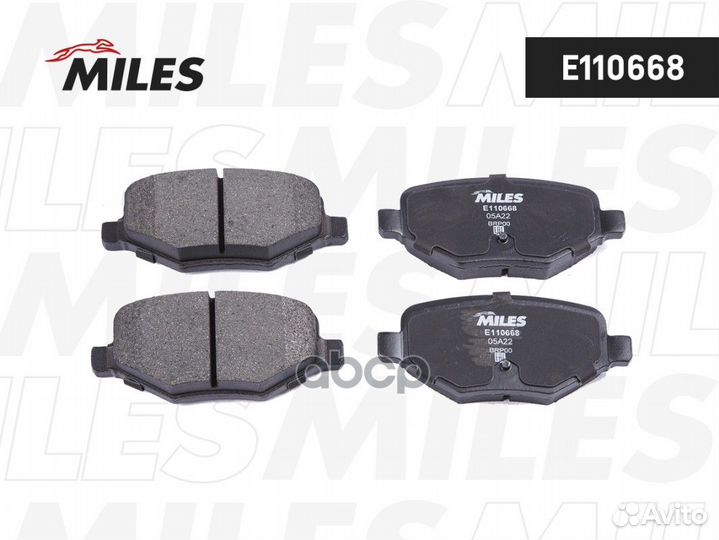 Колодки тормозные задние (Смесь Semi-Metallic)