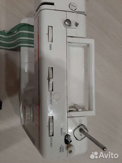 Швейная машина astralux