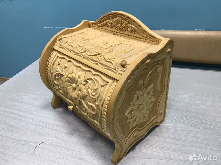 Хлебница деревянная