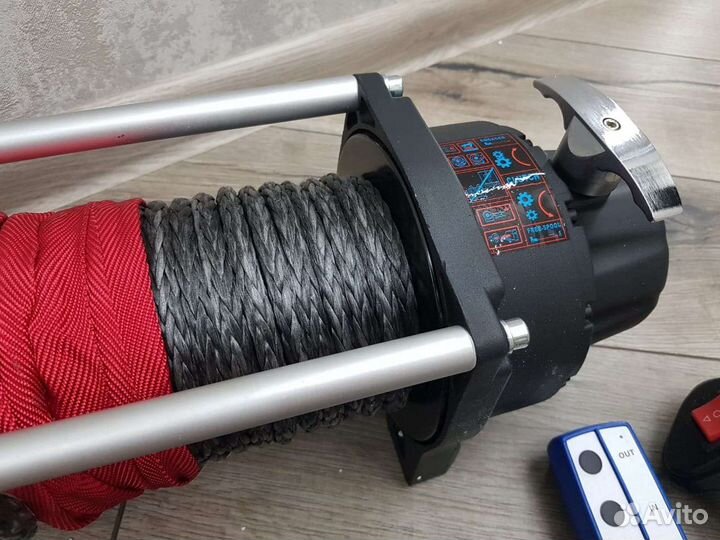 Новая лебедка 5,5т, Кевларовый трос, на эвакуатор