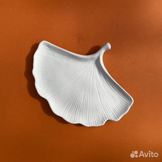 Декоративный поднос для хранения украшений