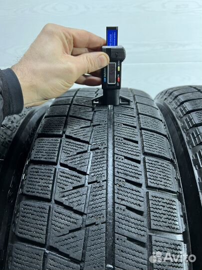 Bridgestone Blizzak Revo GZ 215/65 R16