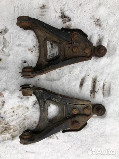 Рычаг передний Renault Symbol 1