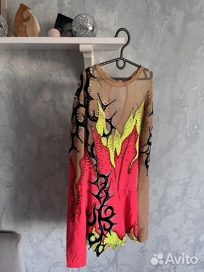 Костюм для фигурного катания