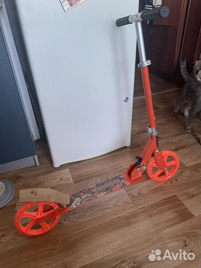 Самокаты разные новые