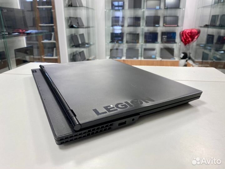 Игровой ноутбук Lenovo Legion (мало б/у)