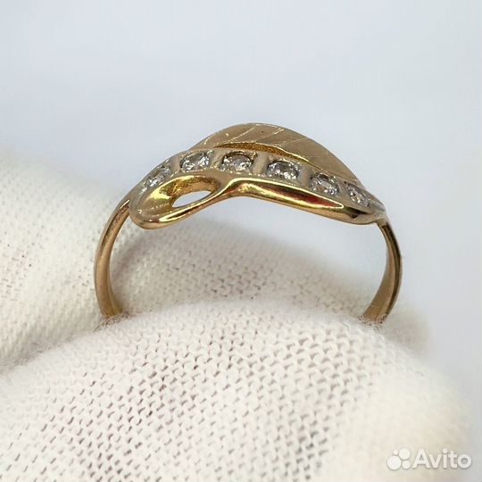 Золотое кольцо с фианитом 16,5р