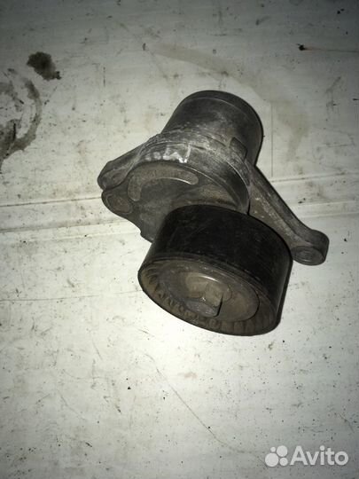 Ролик натяжной Renault M9R Opel Vivaro 2.0dci