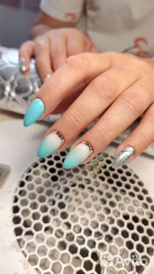 Маникюр на дому, наращивание ногтей