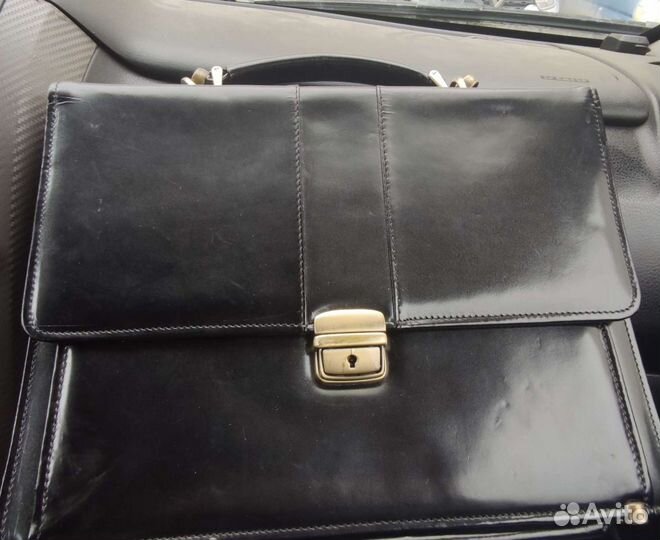 Мужской кожаный портфель