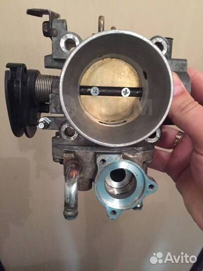 Дроссельная заслонка