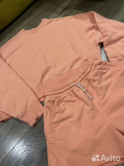 Костюм женский