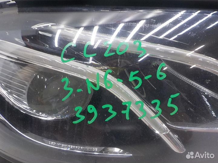 Фара правая Mercedes-Benz E-Class