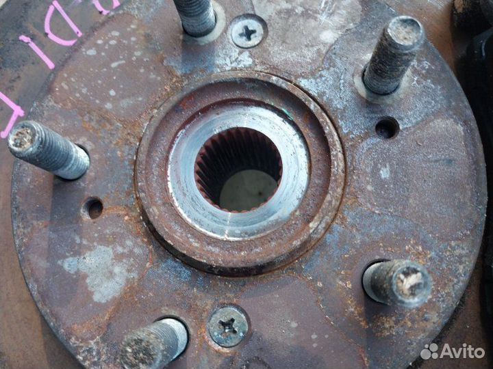 Кулак поворотный передний левый Honda Cr-V RD1