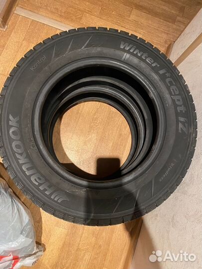 Hankook Winter I'Cept IZ2 205/65 R15