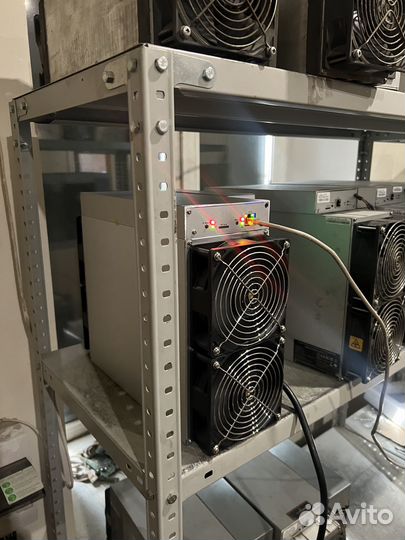 Asic майнер Bitmain Antminer S21 195 TH/s