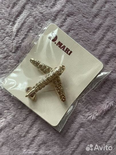 Брошь самолет