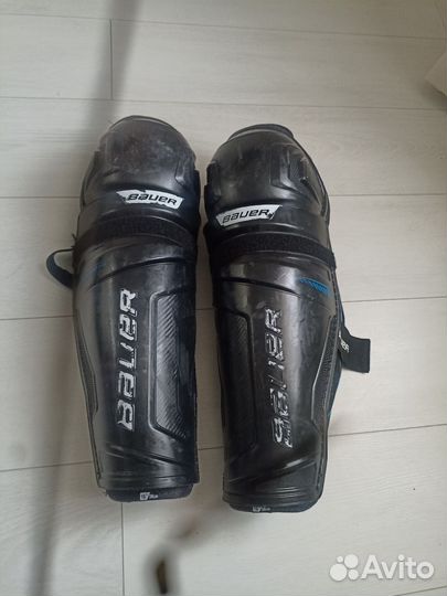 Щитки хоккейные 15 bauer