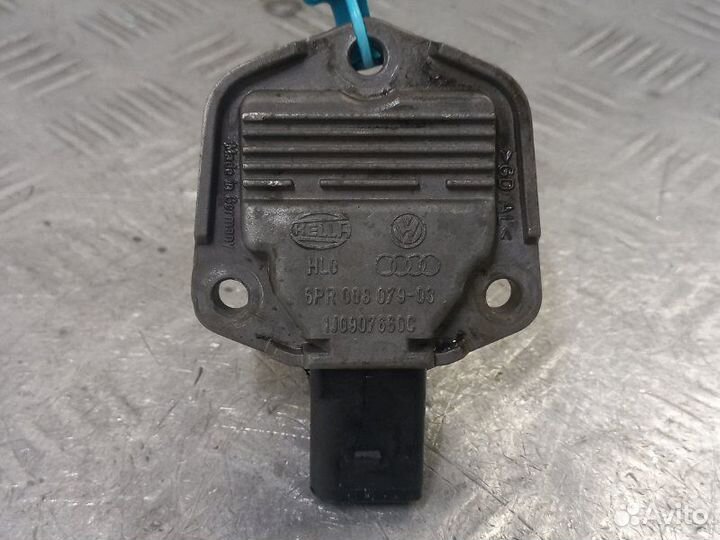 Датчик уровня масла Audi A4