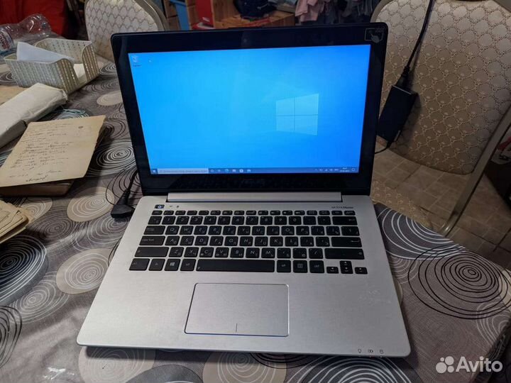 Ноутбук asus S301LP I7/8GB RAM 700 GB HDD