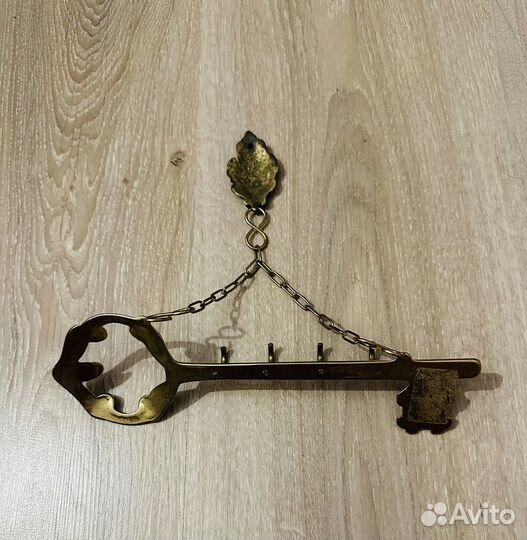 Ключница настенная