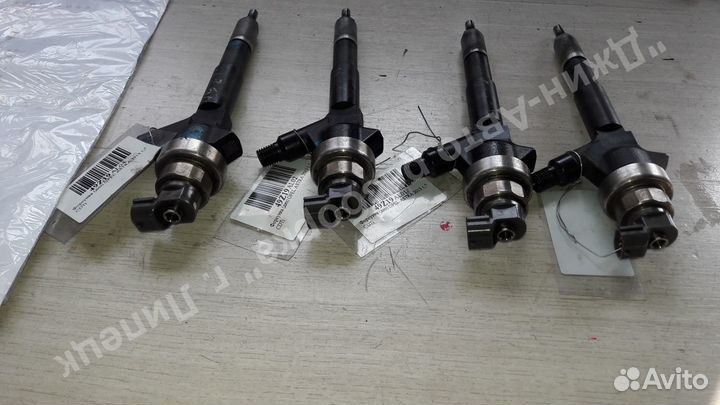 Форсунка 1.7 дизель Astra J Mokka Corsa D 55567729