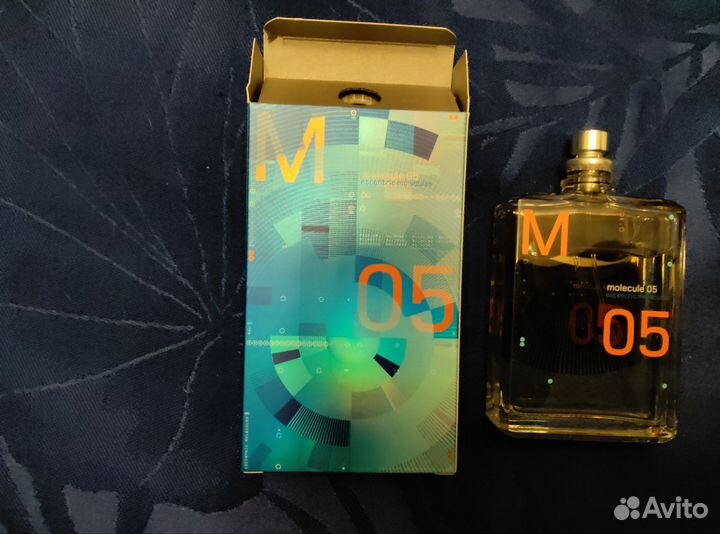 Escentric molecules 05 Молекула 05