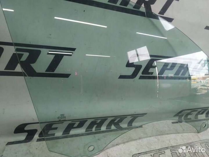 Стекло боковое переднее правое Audi A6 C6 3.2 2007