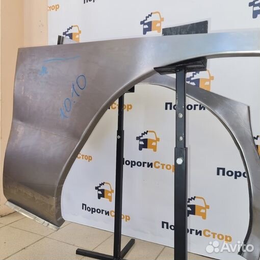 Ремкомплект крыльев Mitsubishi Space Gear левый