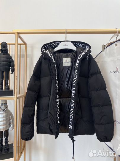 Moncler Montcla пуховик